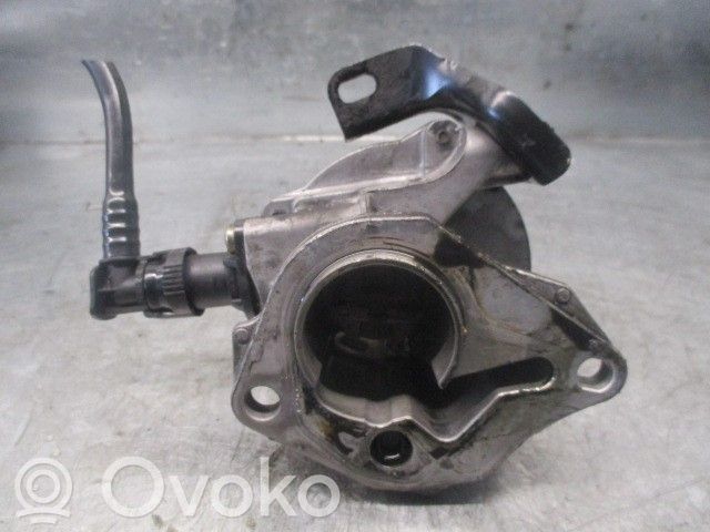 Vacuum pump   8200113585