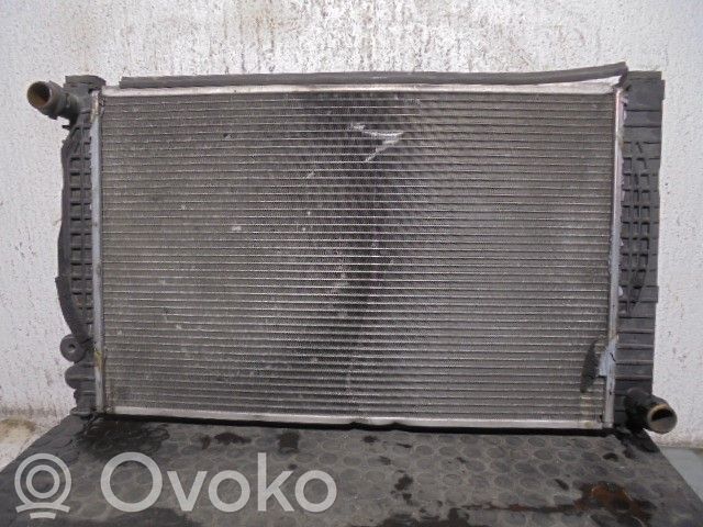 Audi A6 S6 C6 4F Chłodnica 