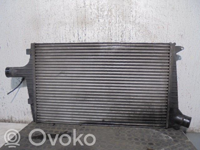 Audi A6 Allroad C5 Interkūlerio radiatorius 
