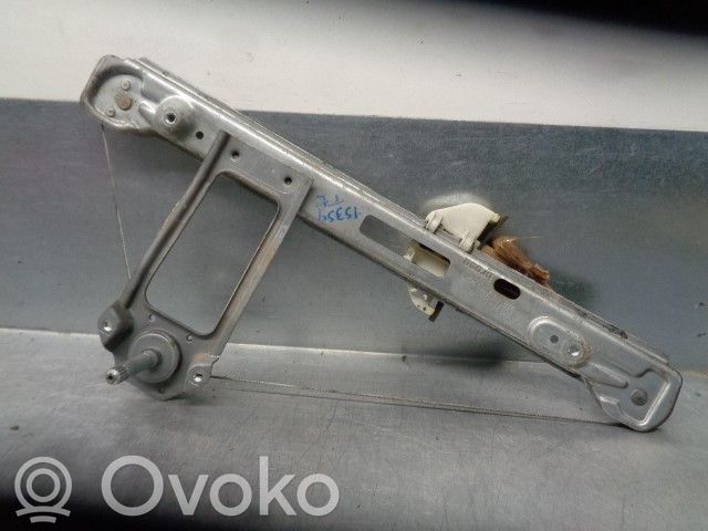 Ford Focus Rear window lifting mechanism without motor 