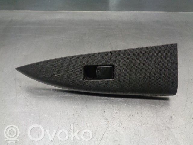 Nissan Note (E11) Electric window control switch 
