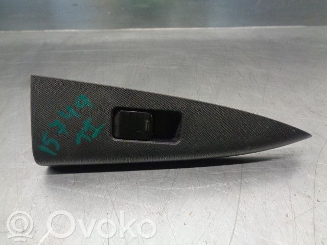 Nissan Note (E11) Electric window control switch 