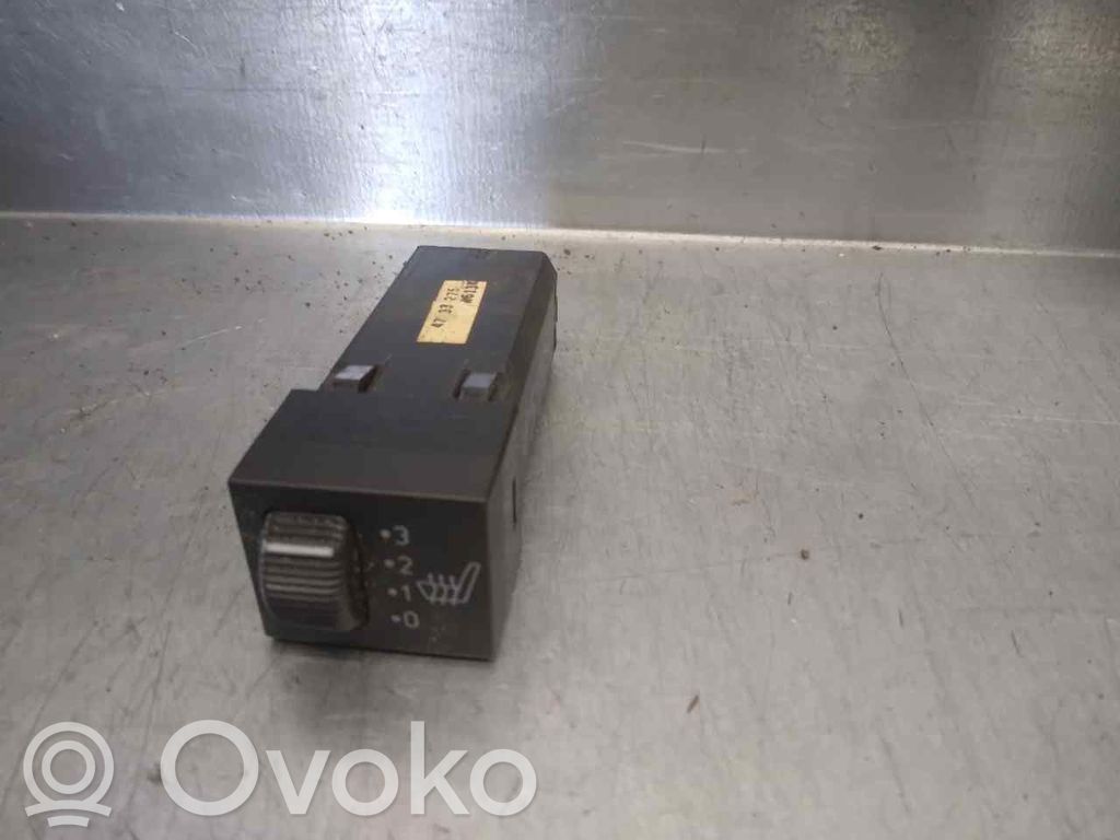 Panel lighting control switch   4733275
