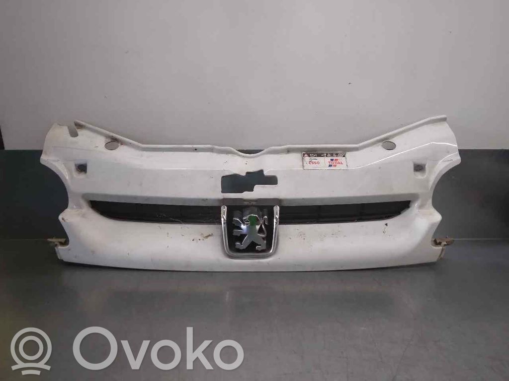Peugeot Partner Front grill 