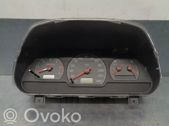 Volvo S40, V40 Spidometrs (instrumentu panelī) 