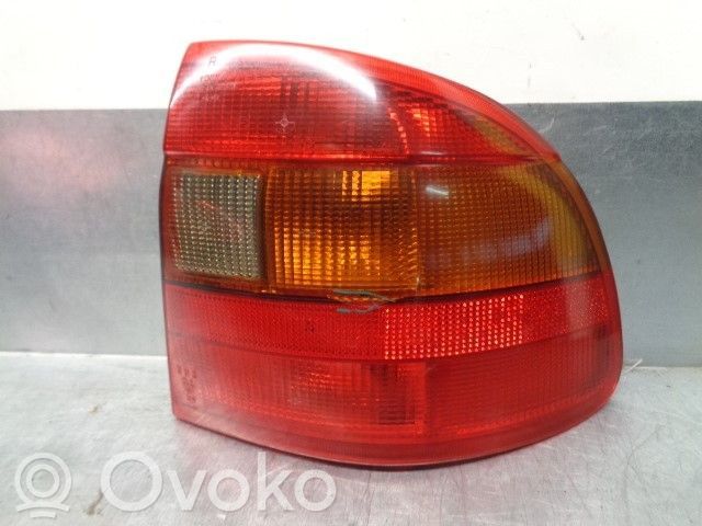 Opel Astra F Luz trasera/de freno 