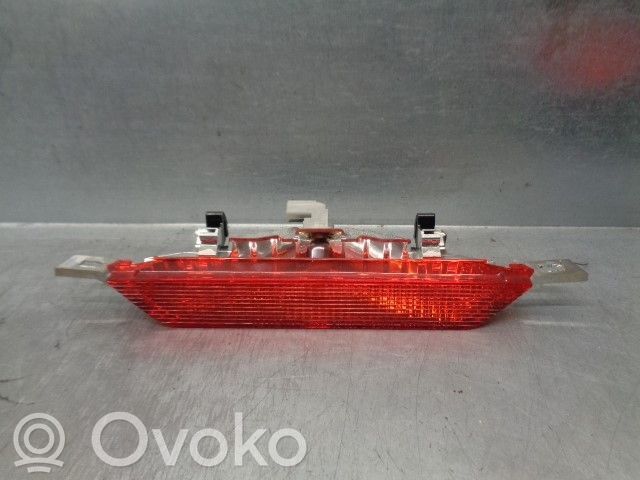 Toyota Corolla Verso E121 Papildomas stop žibintas 