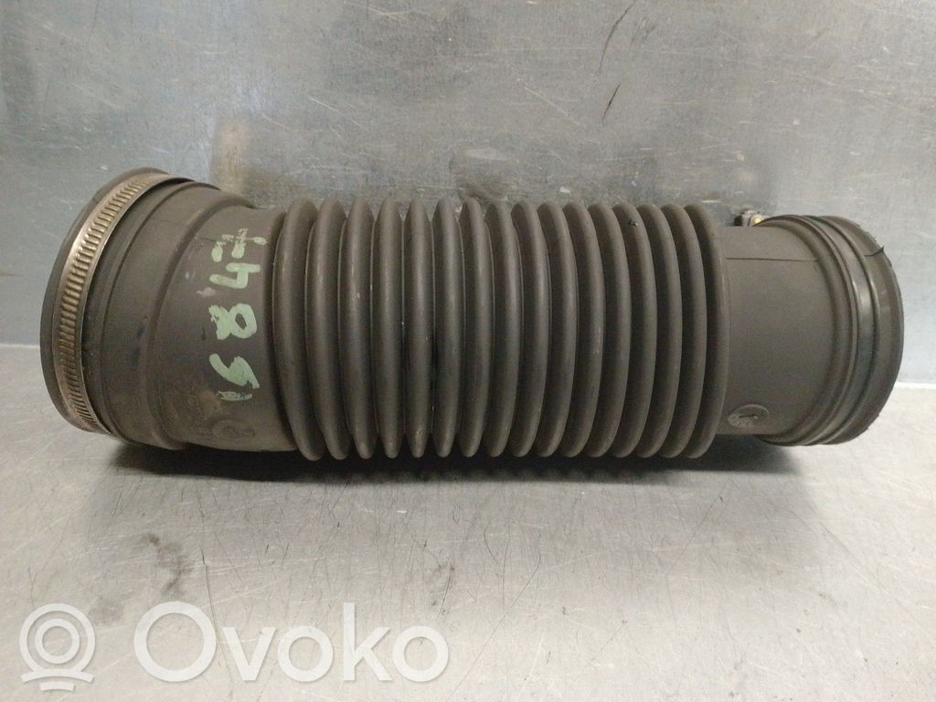 Ilmastointilaitteen putki (A/C)   990153