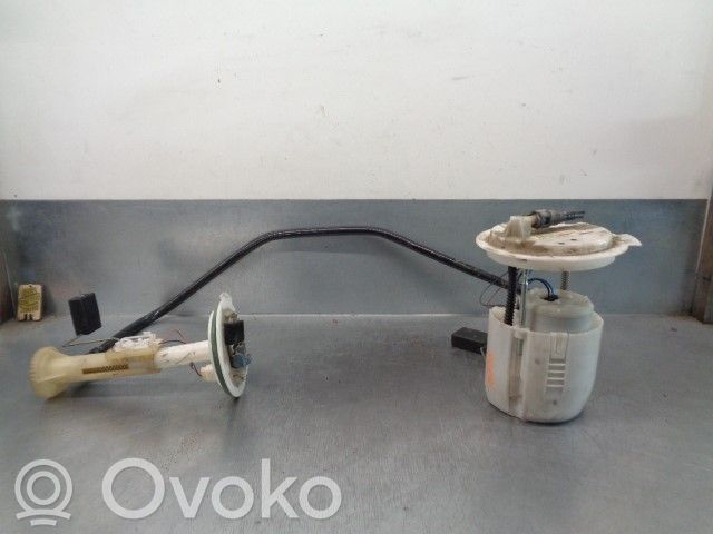Bomba interna de combustible   5183202AA,05105220AC