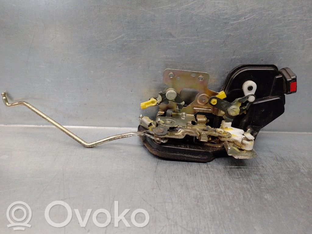Hyundai Elantra Front door lock 