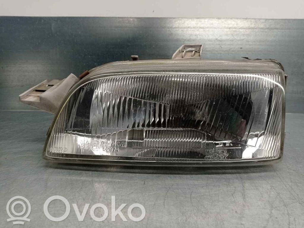 Fiat Punto (176) Lampa przednia 