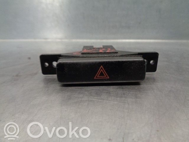 Suzuki Grand Vitara II Comutator lumini pericol