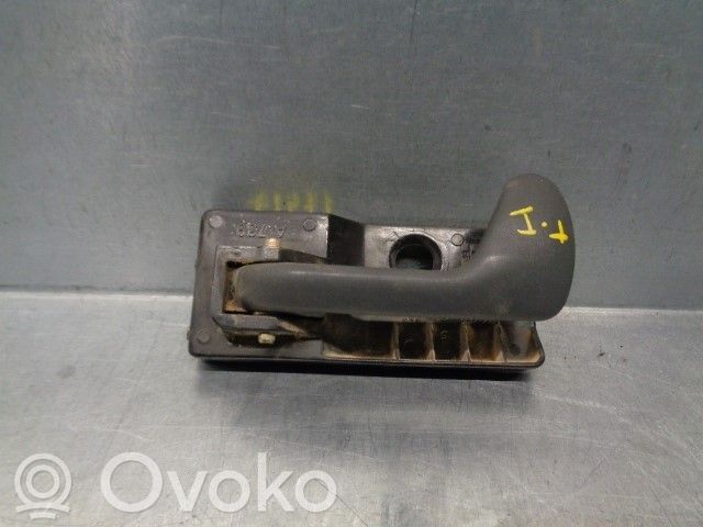 Fiat Punto (176) Manecilla interna puerta trasera