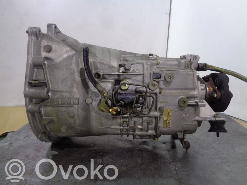 BMW 3 E36 Mechaninė 5 pavarų dėžė 