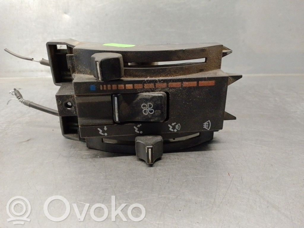 Renault Rapid Air conditioner control unit module 