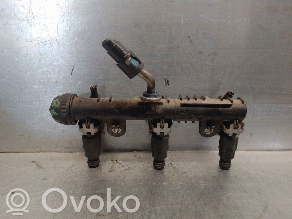Opel Corsa C Rampa inyectora 