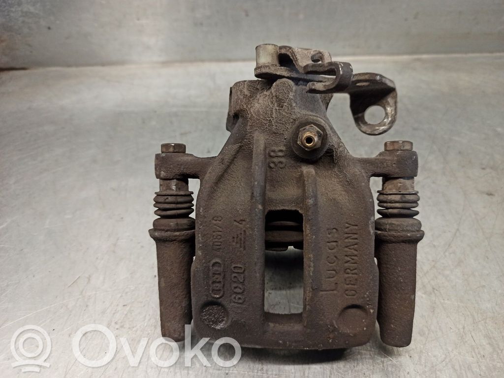 Audi A6 S6 C4 4A Support d'étrier arrière