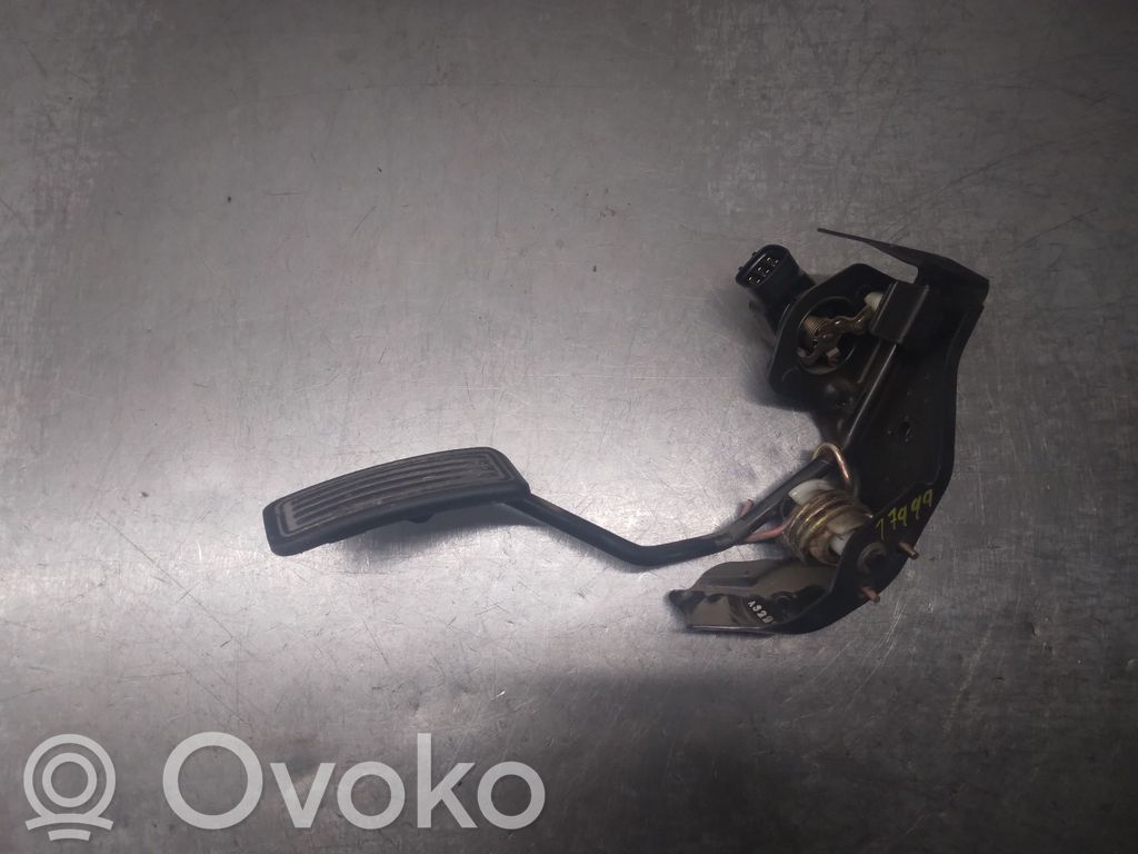 Toyota Avensis T220 Gaspedal 