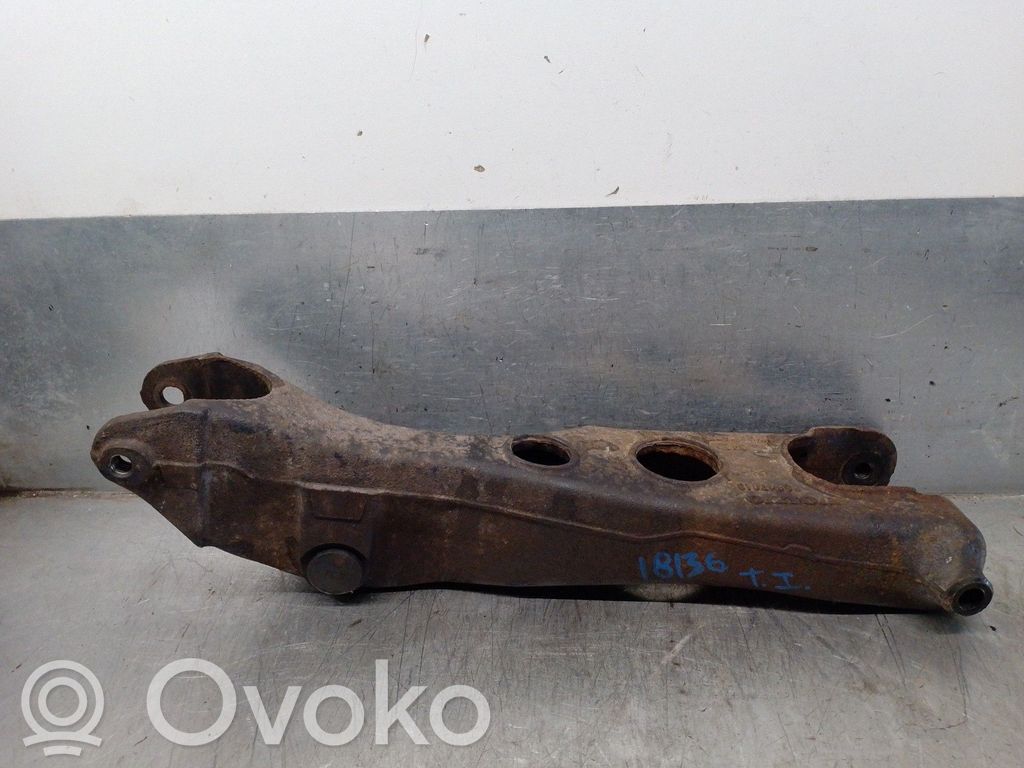 Volvo XC70 Braț control spate 