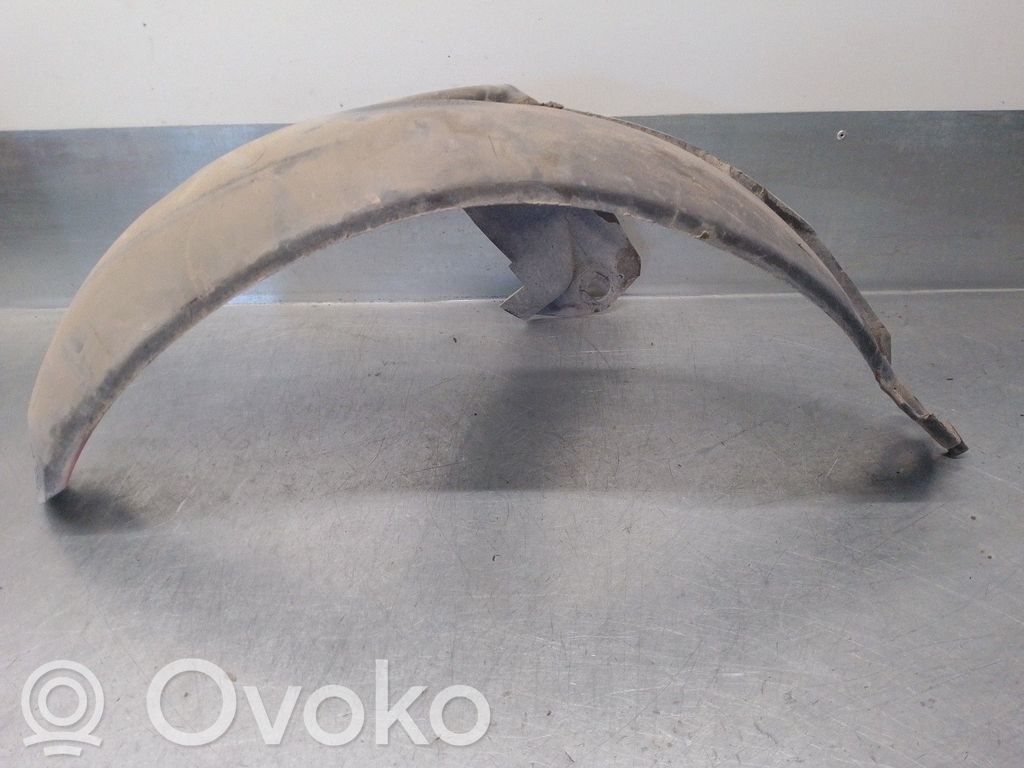 Renault Clio I Nadkole przednie 