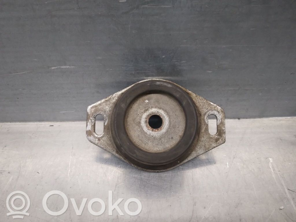Peugeot Expert Engine mount bracket 