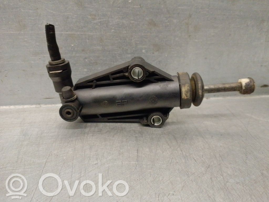 Fiat Punto (188) Kytkimen apusylinteri 