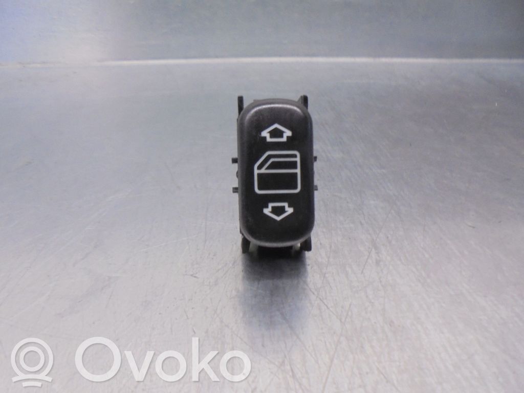 Mercedes-Benz Sprinter W901 W902 W903 W904 Przyciski szyb 