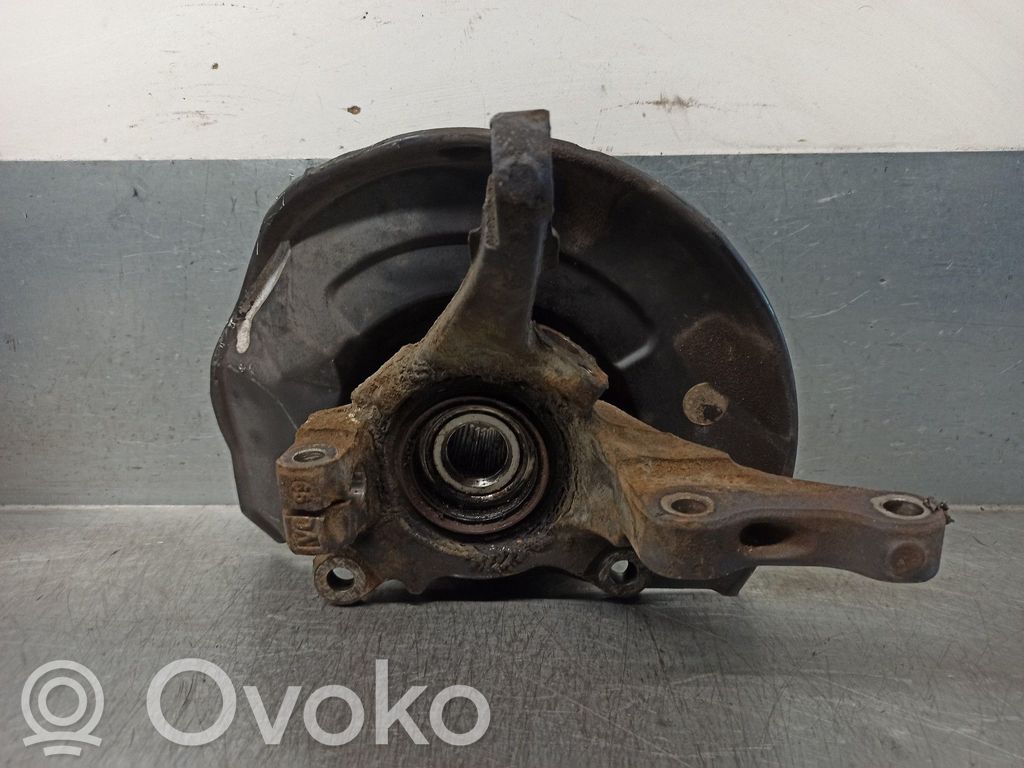 Mitsubishi Carisma Achsschenkel vorne