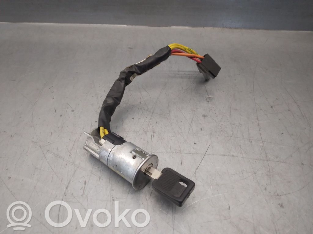 Renault 21 Užvedimo spynelė 