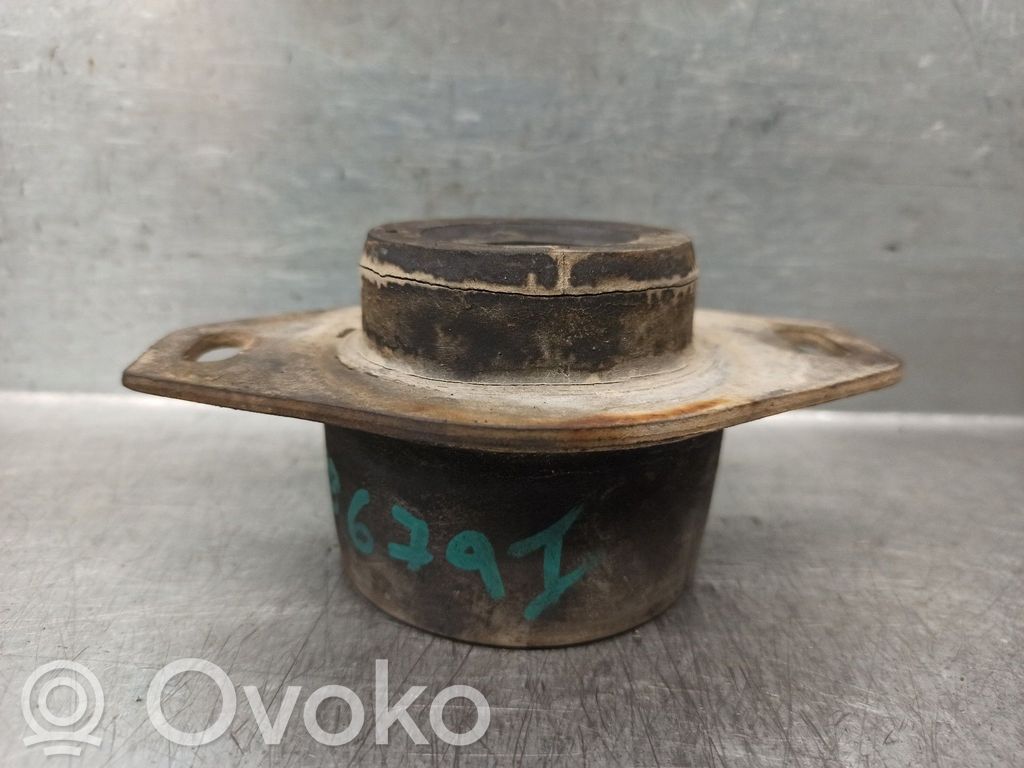Engine mount bracket   8200089697