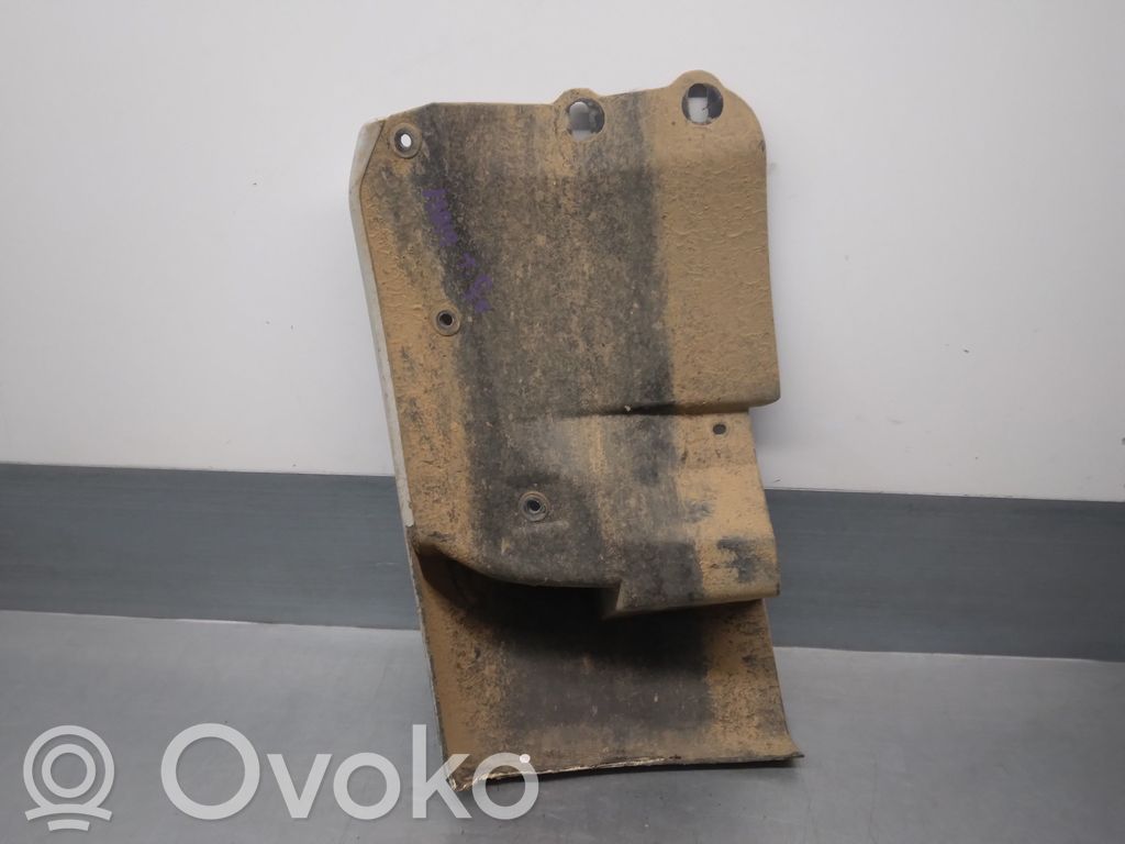 Mitsubishi Montero Apărători interioare aripă roată spate 