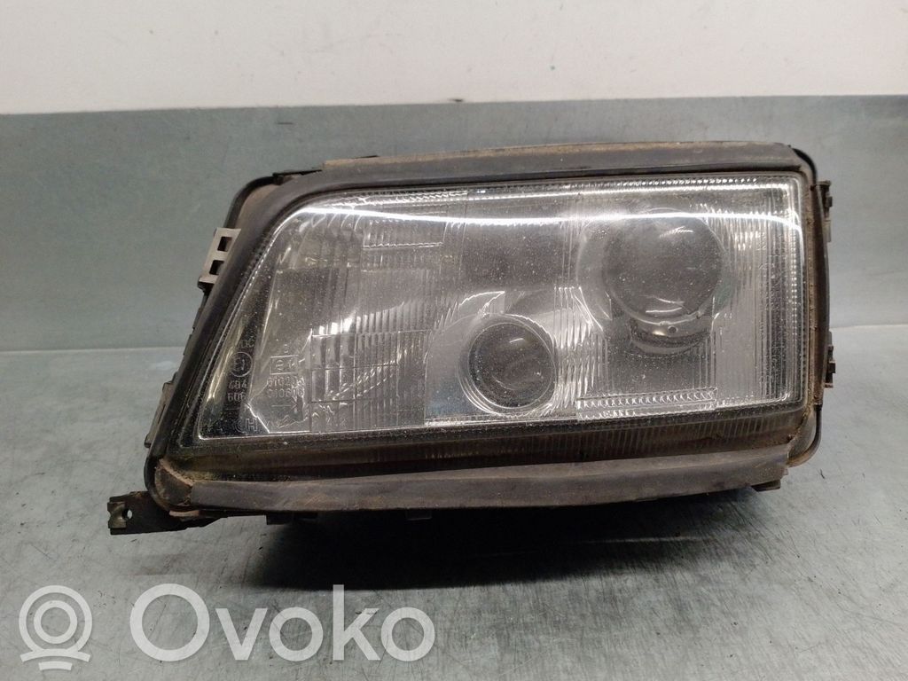 Audi A8 S8 D2 4D Etu-/Ajovalo 