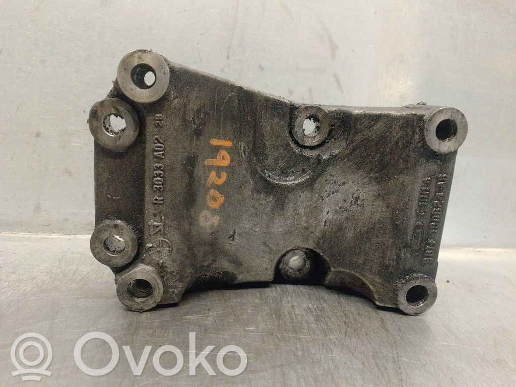 Ford Focus Engine mount bracket 