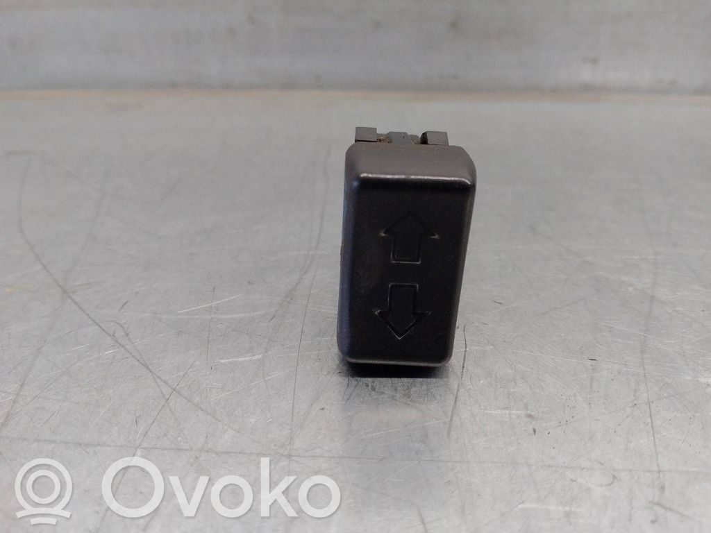 Renault 11 Sähkötoimisen ikkunan ohjauskytkin 