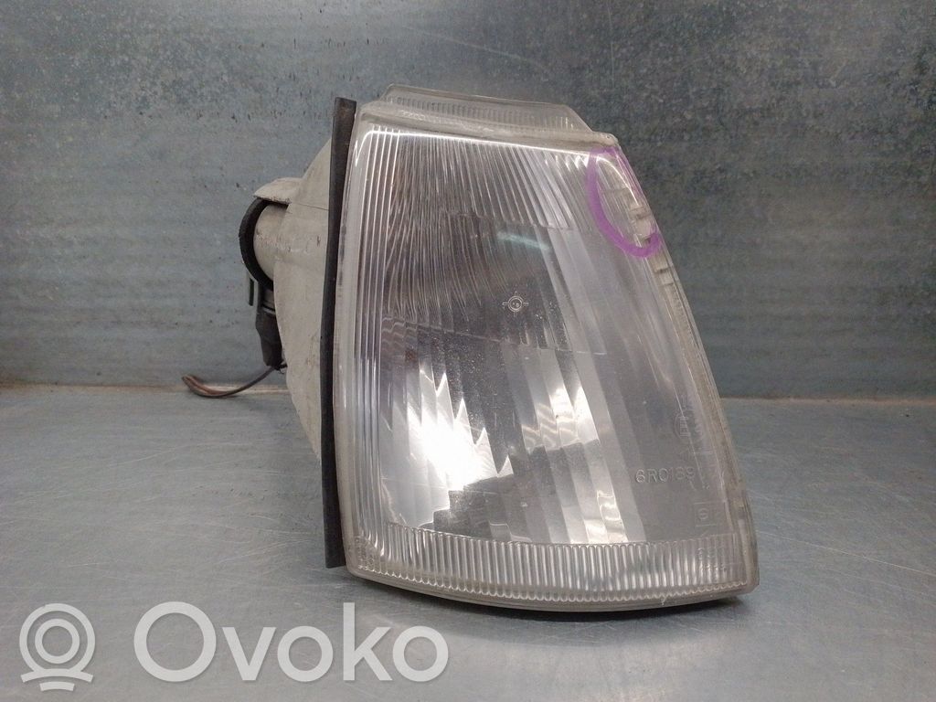 Renault Clio I Headlight/headlamp 
