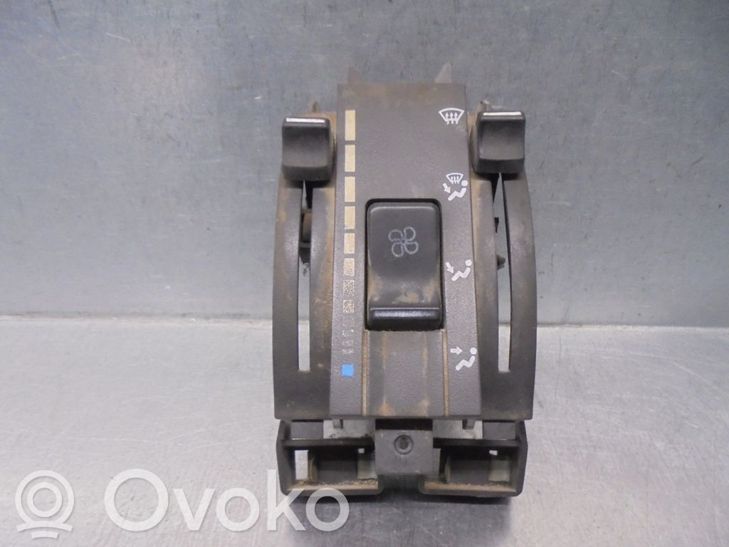 Renault Rapid Air conditioner control unit module 