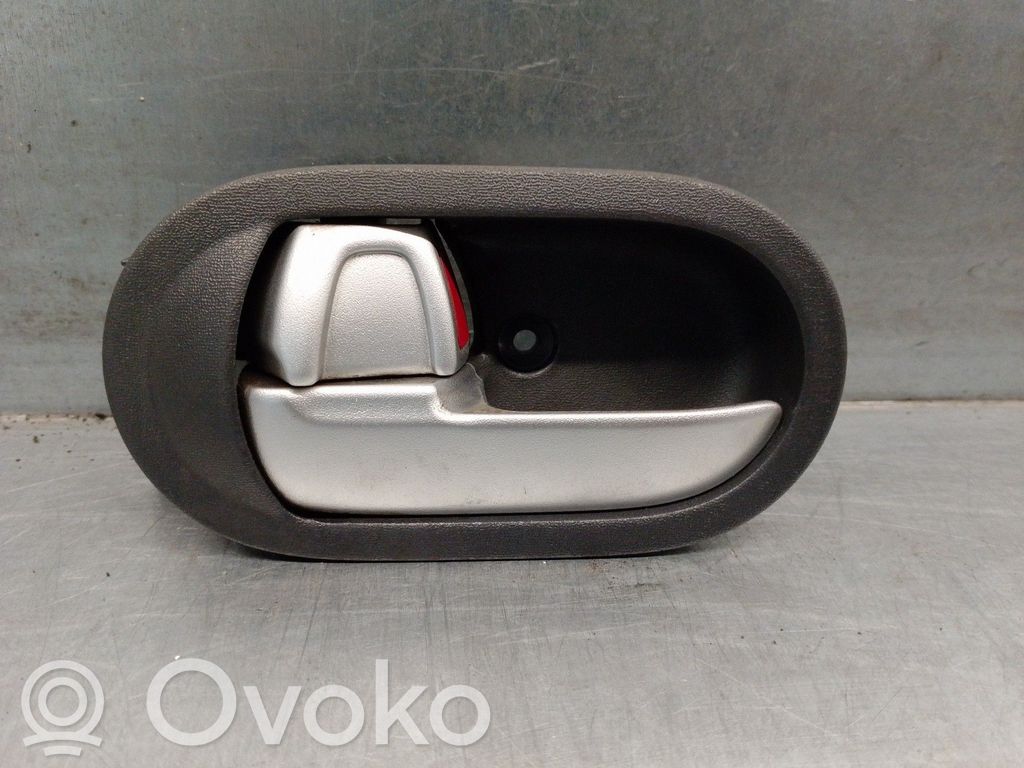 Klamka wewnętrzna drzwi przednich   MU481194,3PUERTAS