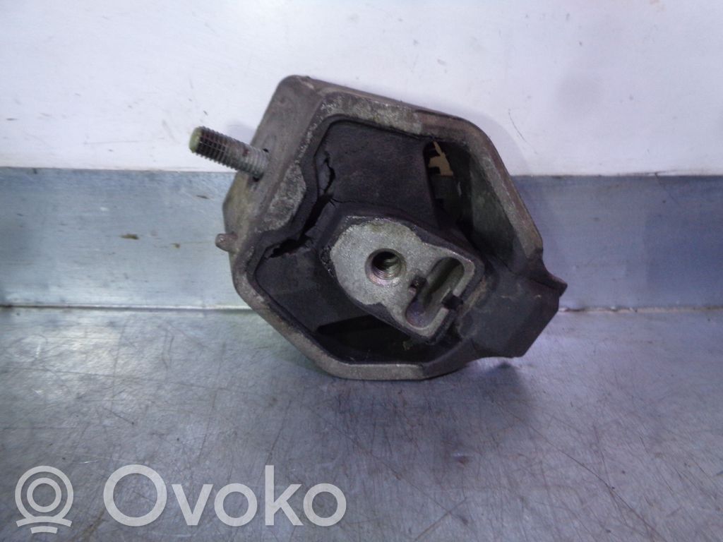 Audi A6 S6 C4 4A Soporte de la caja de cambios 