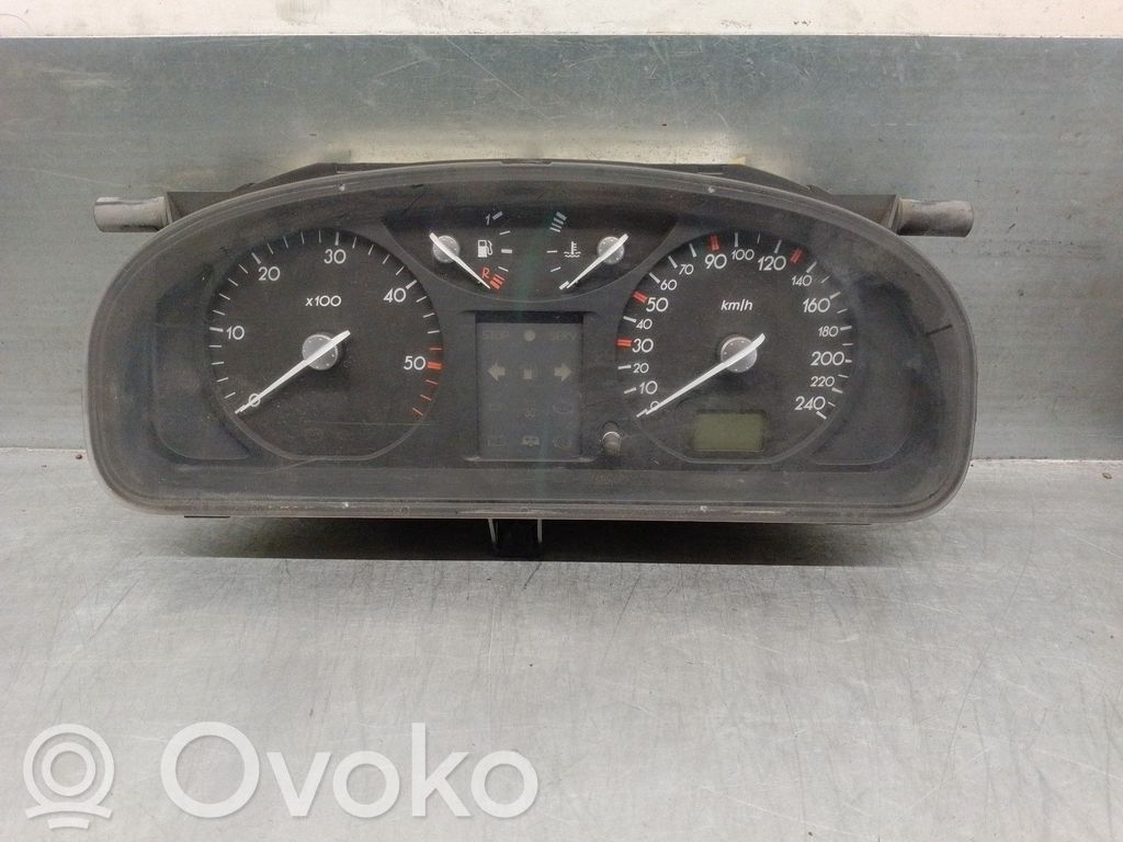 Renault Laguna II Speedometer (instrument cluster) 