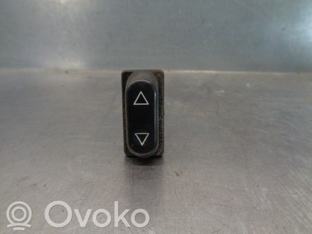 Peugeot 106 Przyciski szyb 
