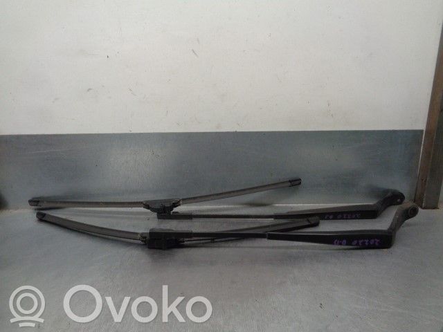 Ford Galaxy Front wiper blade arm 