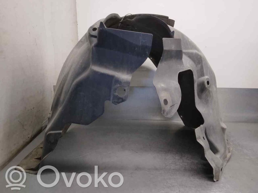 Renault Megane II Nadkole przednie 