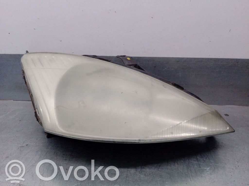 Ford Focus Headlight/headlamp 