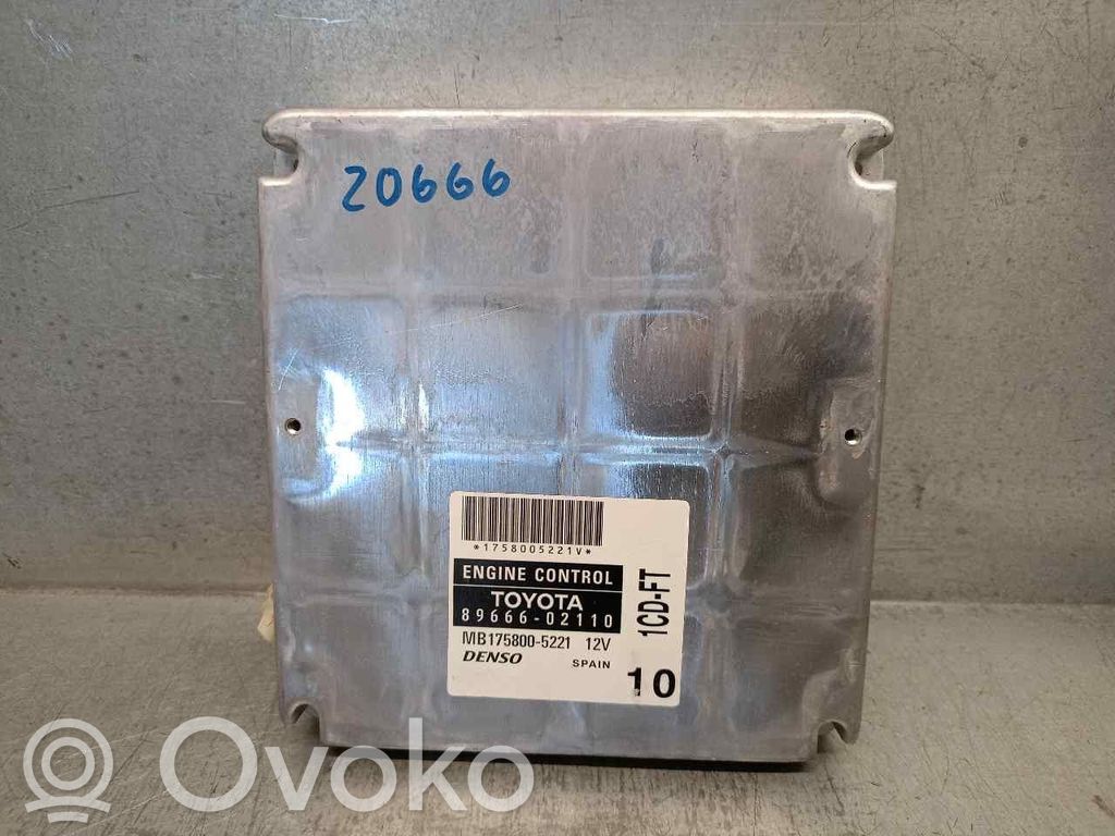 Unidad de control/módulo del motor   8966602110,MB1758005221,DENSO
