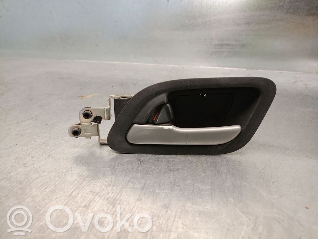 Honda FR-V Poignée inférieure de porte avant