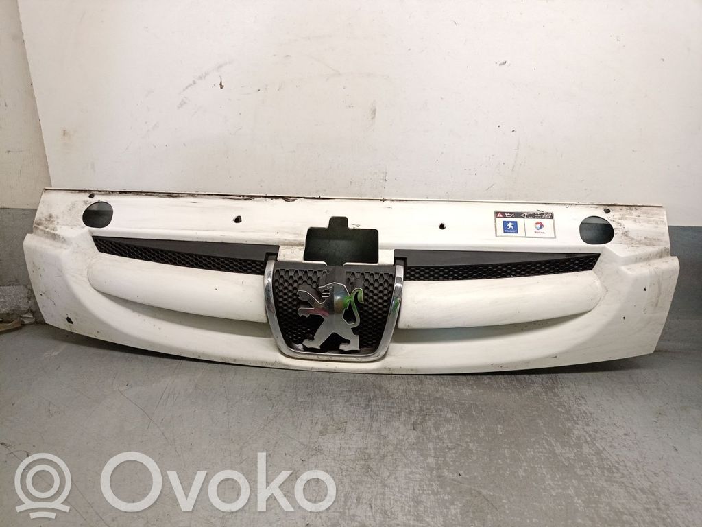 Peugeot Partner Etusäleikkö 