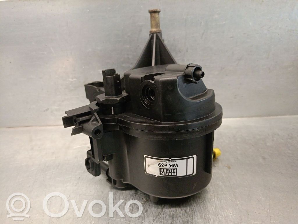Citroen C2 Polttoainesäiliön kannake 
