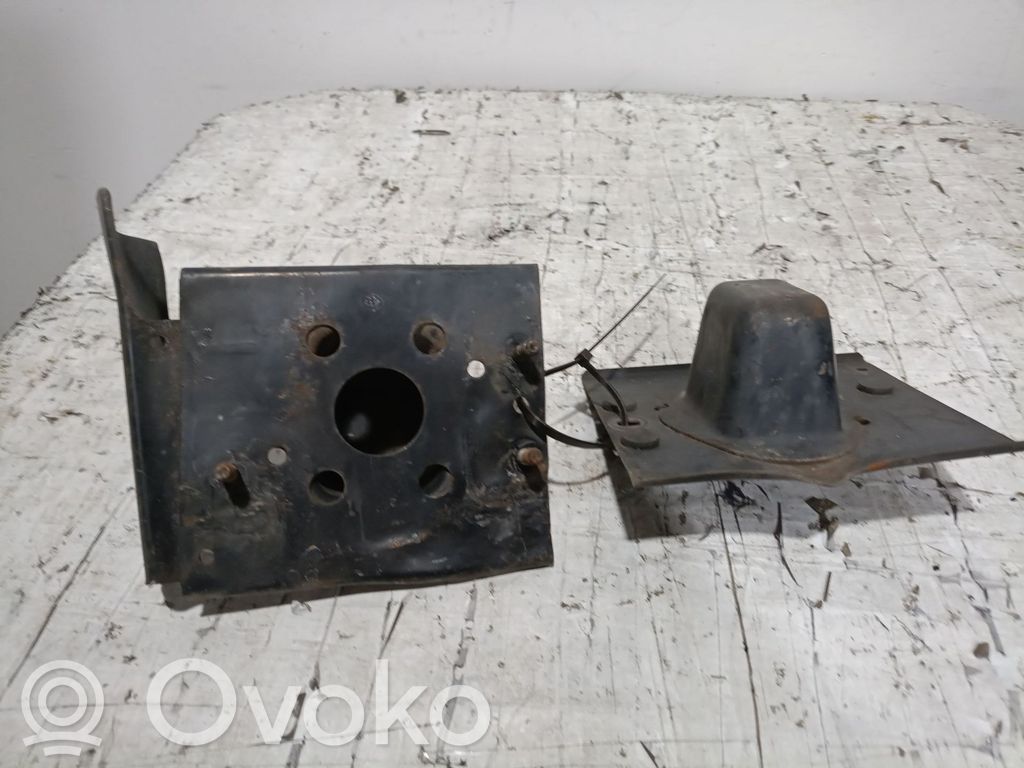 Etupuskuri   B25D50080A