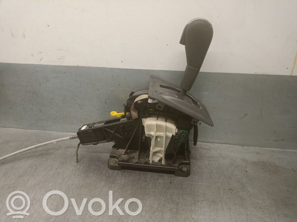 Drążek zmiany biegów   13130908,13130908,67FDL9