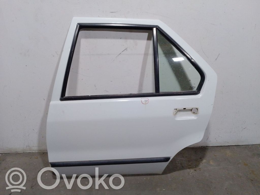 Puerta trasera   7751467511
